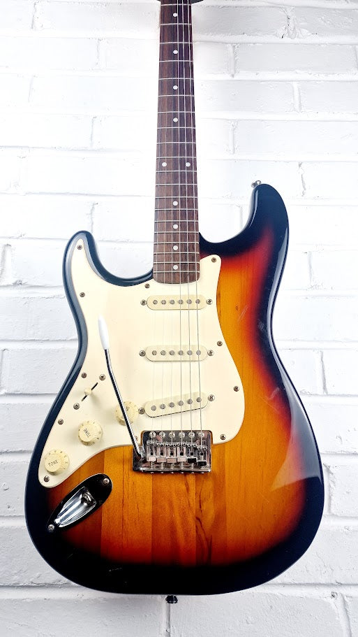 SQUIER STRATOCASTER 2004 INDONESIA SUNBURST LEFT HANDED ELECTRIC GUITAR