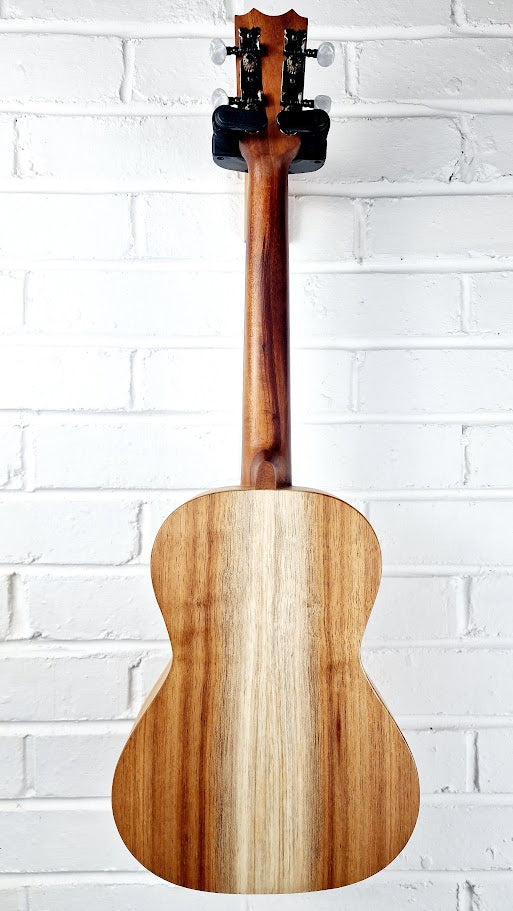 CARVLAHO CARVUK100T TENOR UKULELE AND CASE