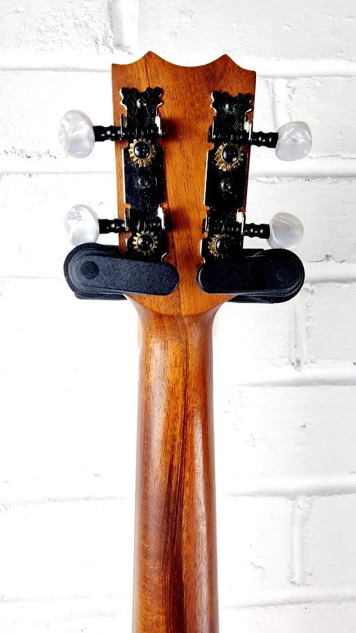 CARVLAHO CARVUK100T TENOR UKULELE AND CASE