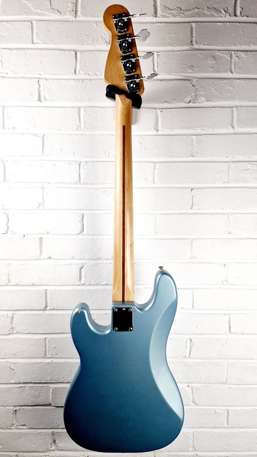 FENDER STANDARD PRECISION P BASS 2005 BLUE AGAVE