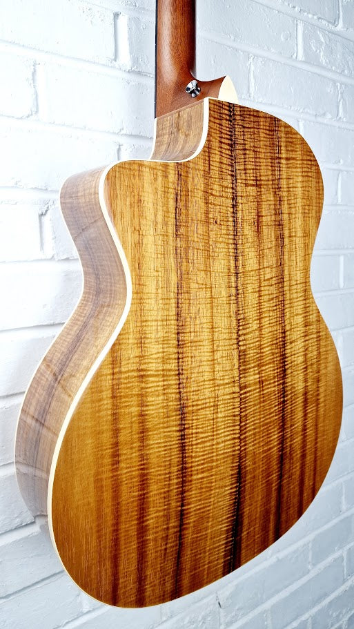 TAYLOR 214CE-K DLX ELECTRO ACOUSTIC GUITAR + TAYLOR HARD CASE