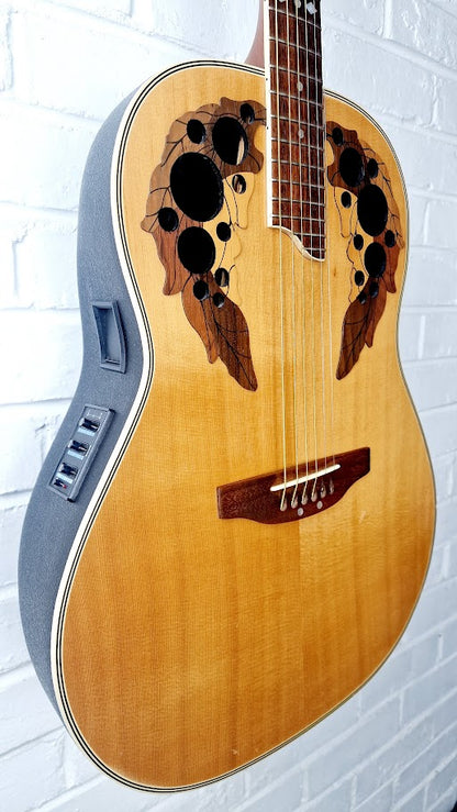 OVATION CELEBRITY DELUXE CC267 ROUNDBACK ELECTRO ACOUSTIC GUITAR