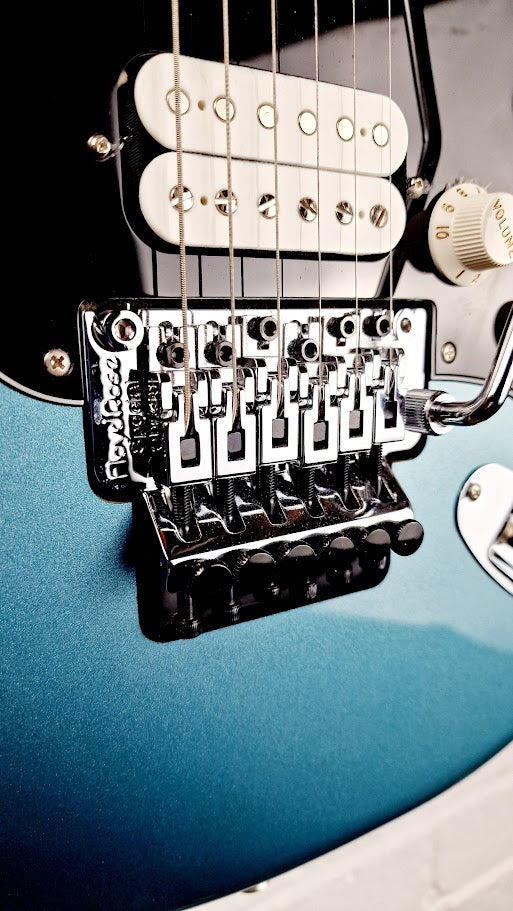 FENDER PLAYER STRATOCASTER FLOYD ROSE HSS TIDEPOOL BLUE ELECTRIC GUITAR