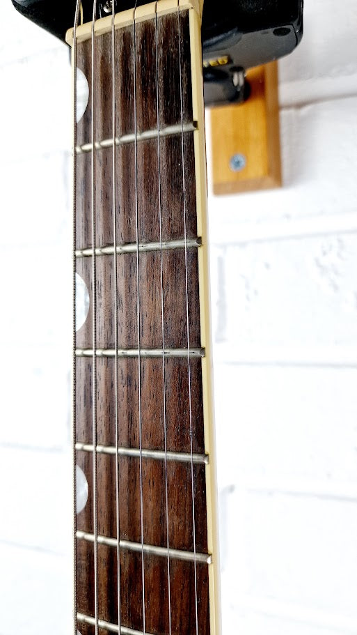 GRETSCH G5622T ELECTROMATIC CENTRE BLOCK WALNUT ELECTRIC GUITAR AND HARD CASE