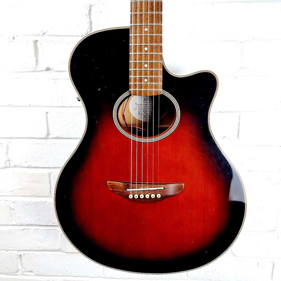 YAMAHA APX-4 CHERRY BURST ACOUSTIC GUITAR
