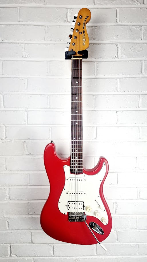 SUNN MUSTANG HSS CHERRY RED ELECTRIC GUITAR