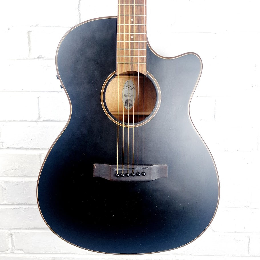 HUDSON HF120 ACE BLK ELECTRO ACOUSTIC GUITAR + HARD CASE