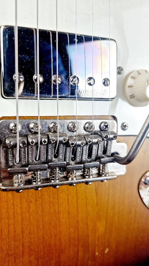 VINTAGE V6 PAUL ROSE ROAD WORN SUNBURST STRATOCASTER ELECTRIC GUITAR