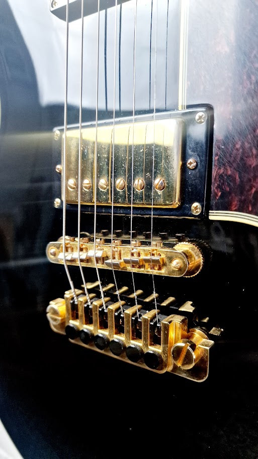 EPIPHONE BB KING LUCILLE EBONY ELECTRIC GUITAR + HARD CASE