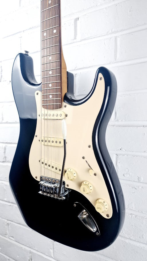 SQUIER STRAT BLACK 1996 50TH ANNIVERSARY ELECTRIC GUITAR