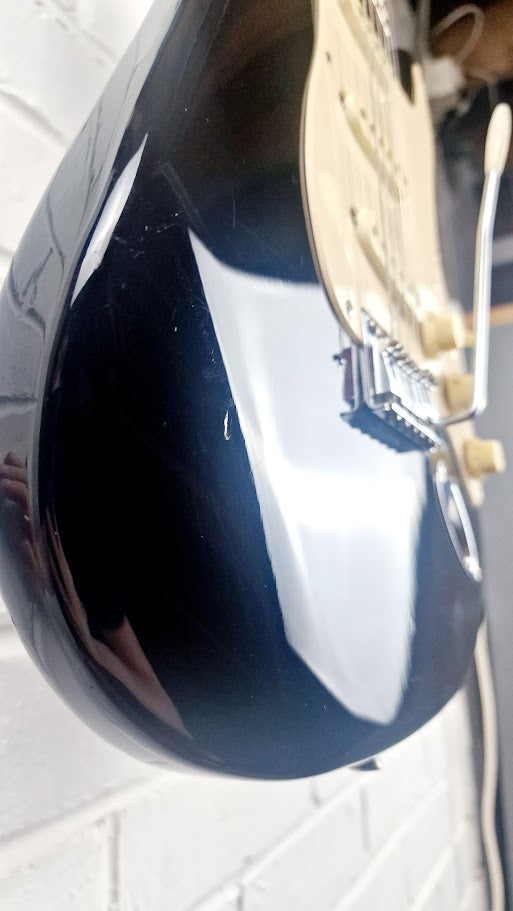 SQUIER STRAT BLACK 1996 50TH ANNIVERSARY ELECTRIC GUITAR