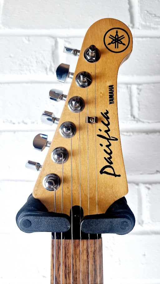 YAMAHA PACIFICA PAC112V RED ELECTRIC GUITAR