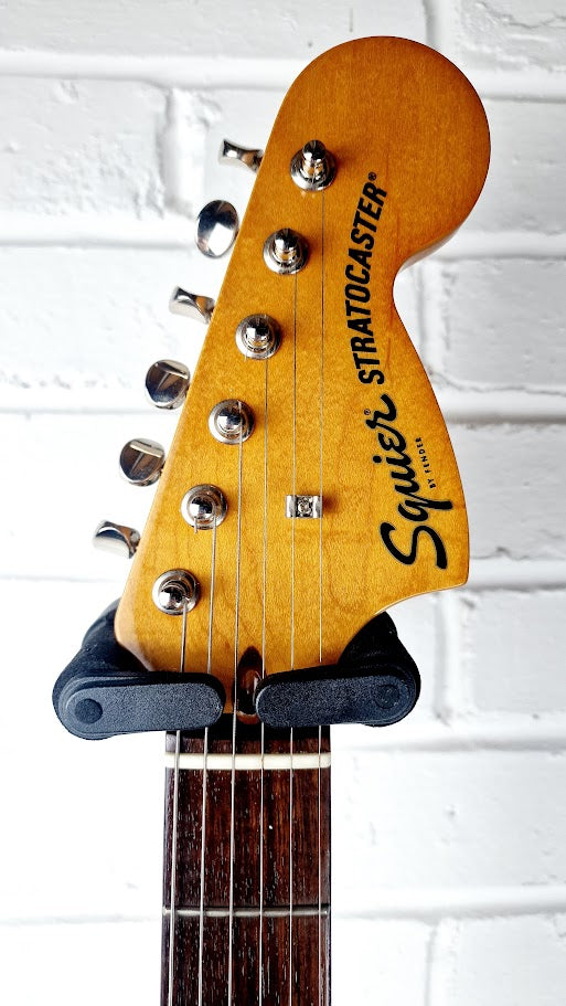 SQUIER STRATOCASTER ELECTRIC GUITAR VINTAGE WHITE WITH GUYKER LOCKING TUNERS