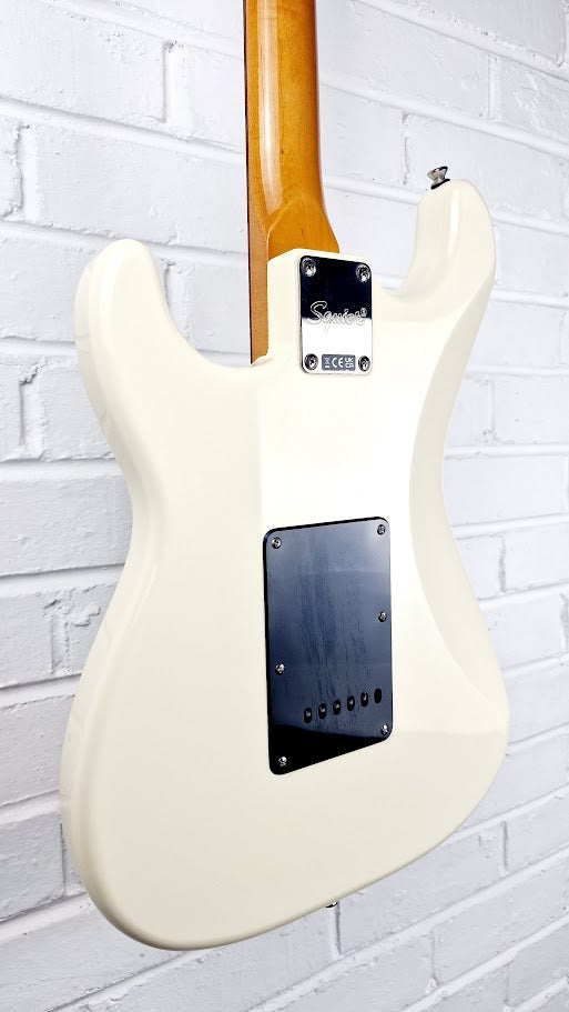 SQUIER STRATOCASTER ELECTRIC GUITAR VINTAGE WHITE WITH GUYKER LOCKING TUNERS