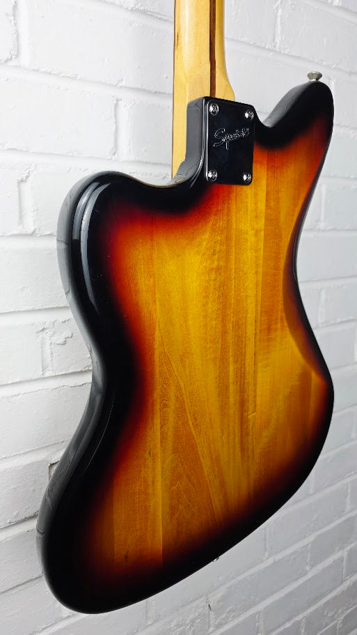 SQUIER JAZZMASTER VINTAGE MODIFIED SUNBURST ELECTRIC GUITAR