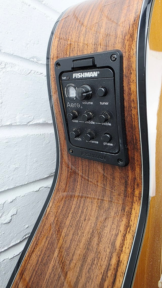 WALDEN CONCORDA CS500CE ACOUSTIC GUITAR