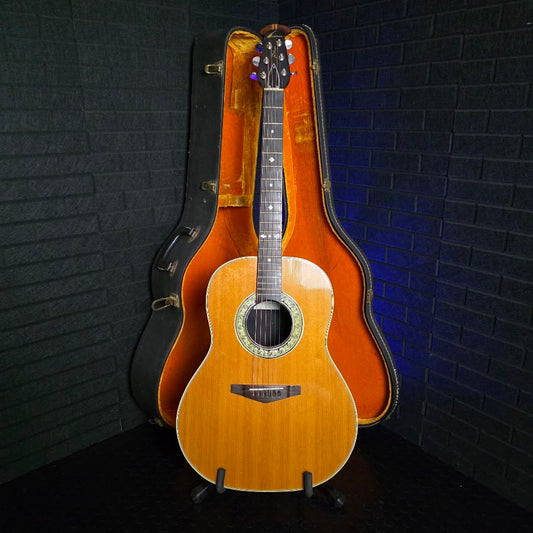 OVATION BALLADEER 1968 DELUXE ROUNDBACK ACOUSTIC GUITAR