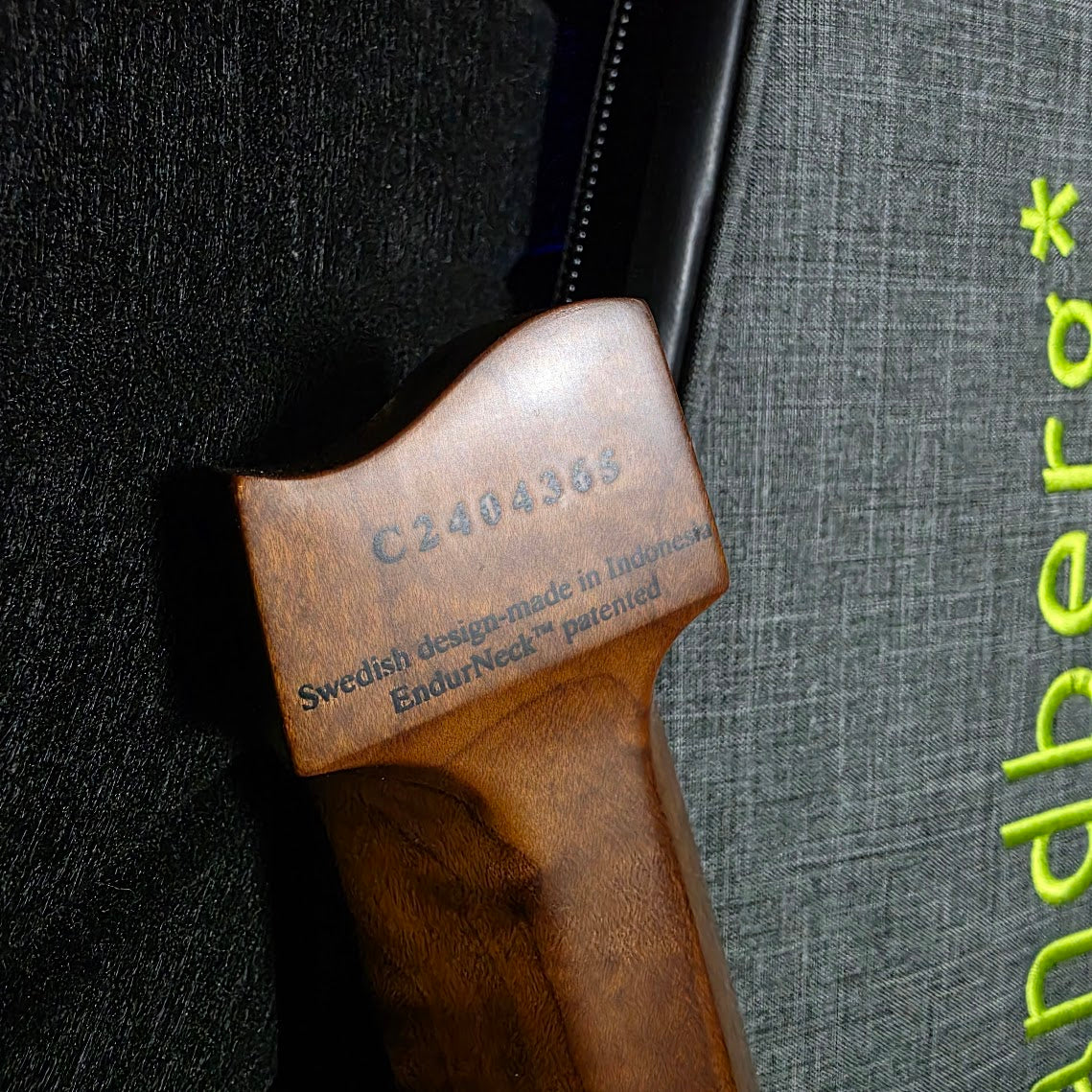 STRANDBERG BODEN ESSENTIAL ASTRO DUST ELECTRIC GUITAR + CASE