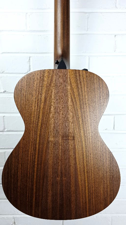 TAYLOR AD12E SB SUNBURST AMERICAN DREAM ELECTRO ACOUSTIC GUITAR + TAYLOR CASE