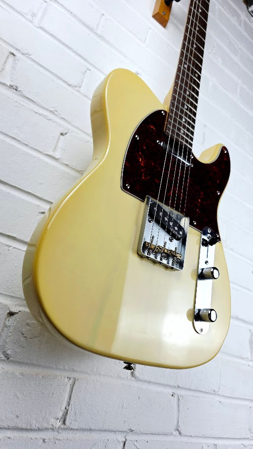 VINTAGE REISSUED SERIES V2 BLONDE TELECASTER ELECTRIC GUITAR