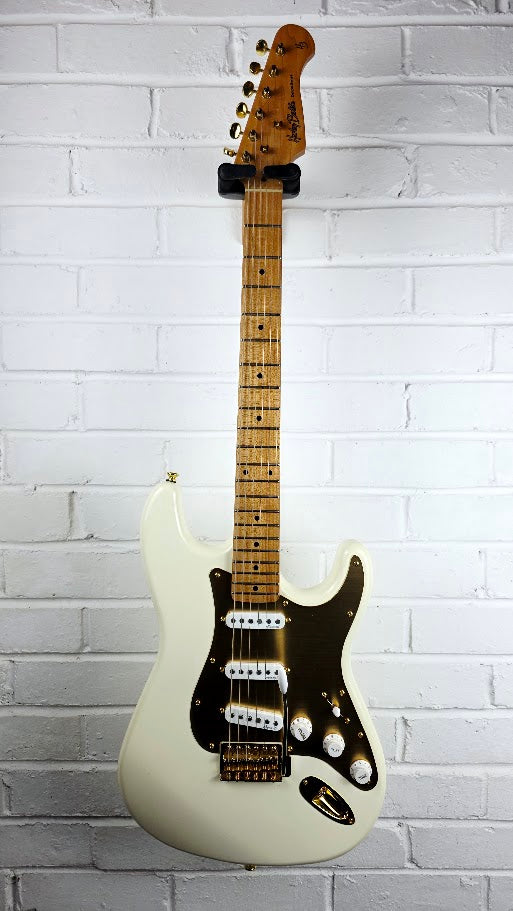 HARLEY BENTON ST-62DLX OW OLYMPIC WHITE AND GOLD ELECTRIC GUITAR