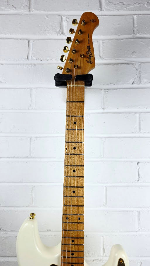HARLEY BENTON ST-62DLX OW OLYMPIC WHITE AND GOLD ELECTRIC GUITAR
