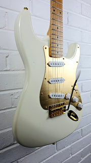 HARLEY BENTON ST-62DLX OW OLYMPIC WHITE AND GOLD ELECTRIC GUITAR
