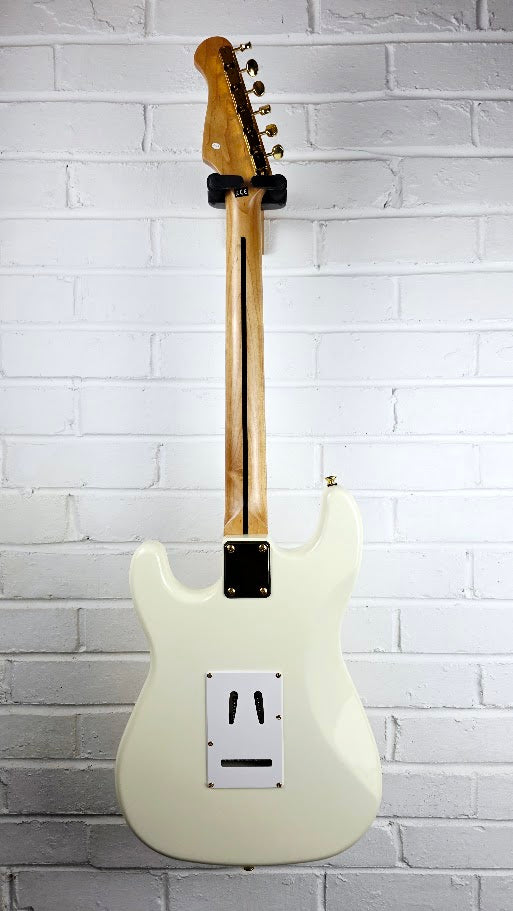 HARLEY BENTON ST-62DLX OW OLYMPIC WHITE AND GOLD ELECTRIC GUITAR