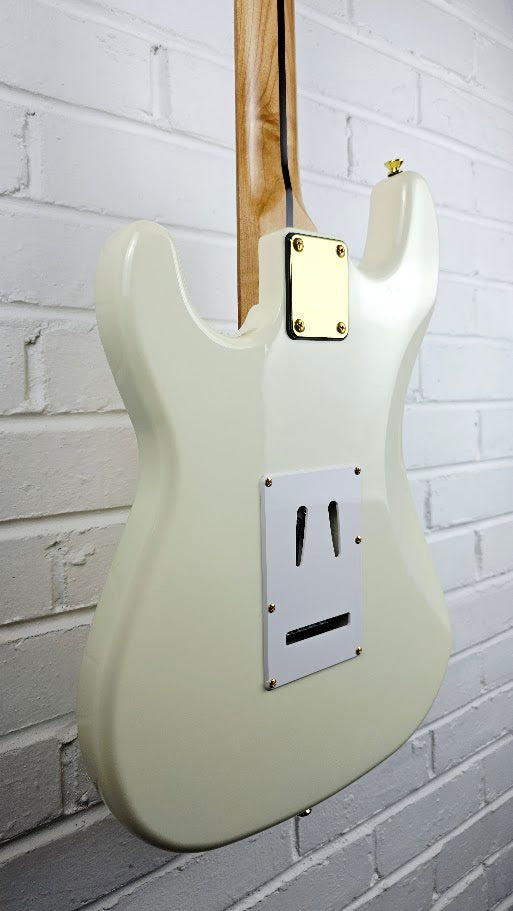 HARLEY BENTON ST-62DLX OW OLYMPIC WHITE AND GOLD ELECTRIC GUITAR