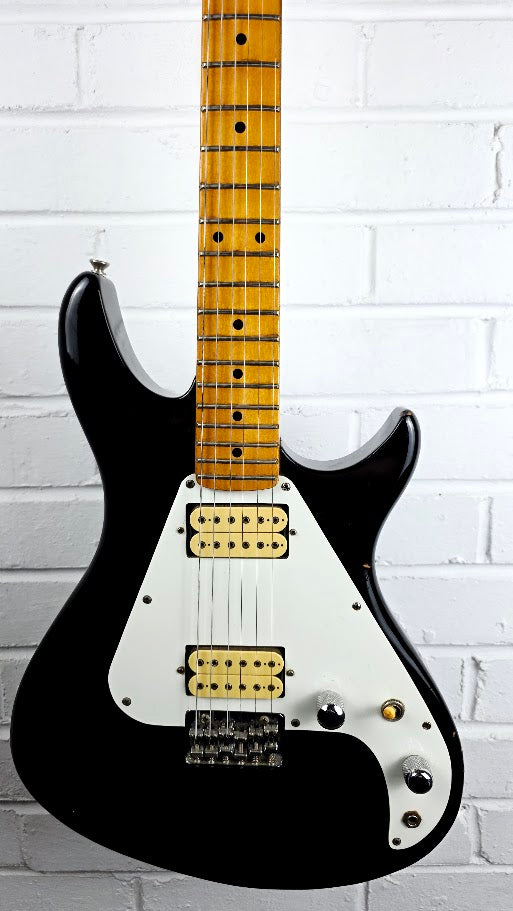 KAWAI AQUARIUS BLACK 1980s ELECTRIC GUITAR