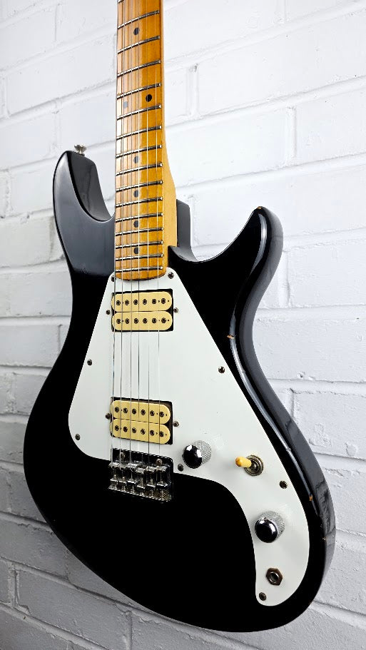 KAWAI AQUARIUS BLACK 1980s ELECTRIC GUITAR