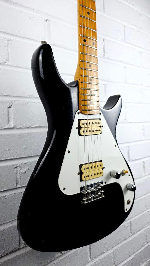 KAWAI AQUARIUS BLACK 1980s ELECTRIC GUITAR