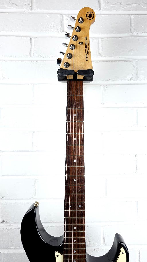 YAMAHA PACIFICA 112V OLD VIOLIN SUNBURST ELECTRIC GUITAR