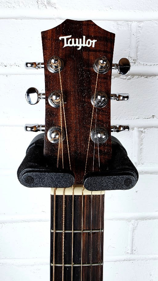 TAYLOR BABY BT1e ELECTRO ACOUSTIC GUITAR AND CASE