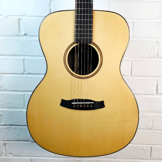 TANGLEWOOD JAVA TJ3E PARLOUR ACOUSTIC GUITAR