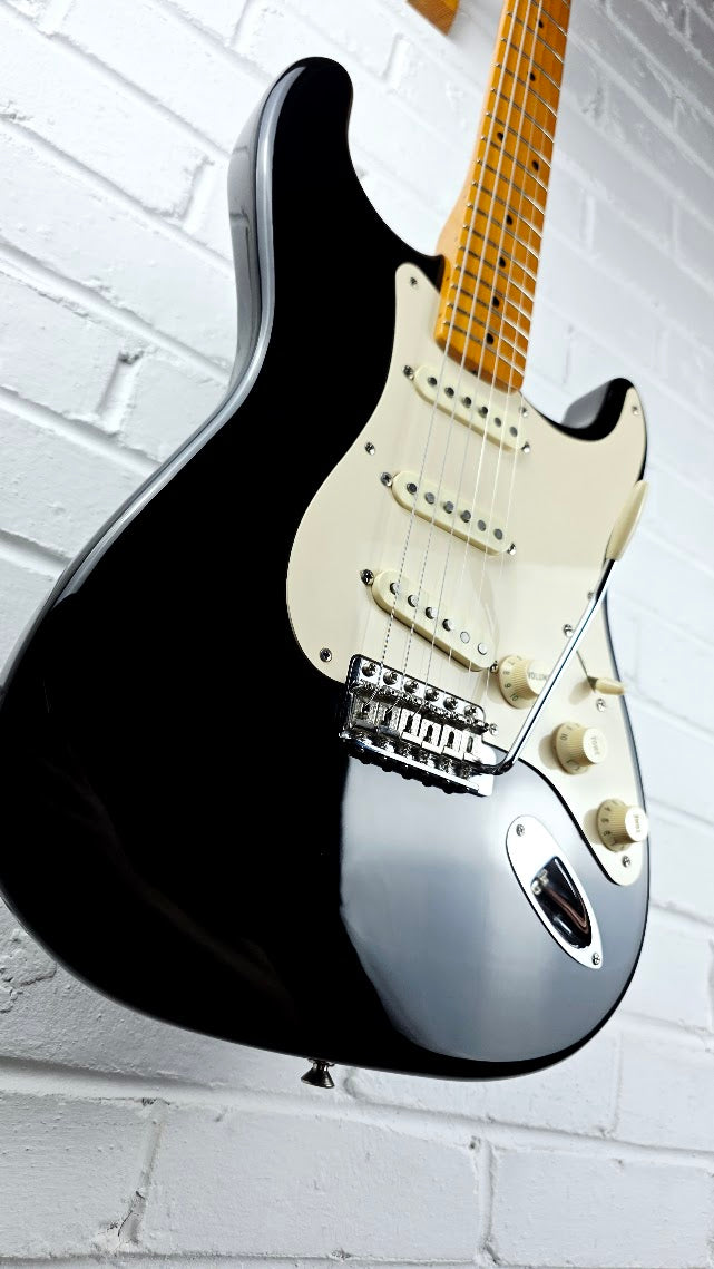 FENDER CLASSIC SERIES 50s STRATOCASTER MIM 2004 BLACK ELECTRIC GUITAR