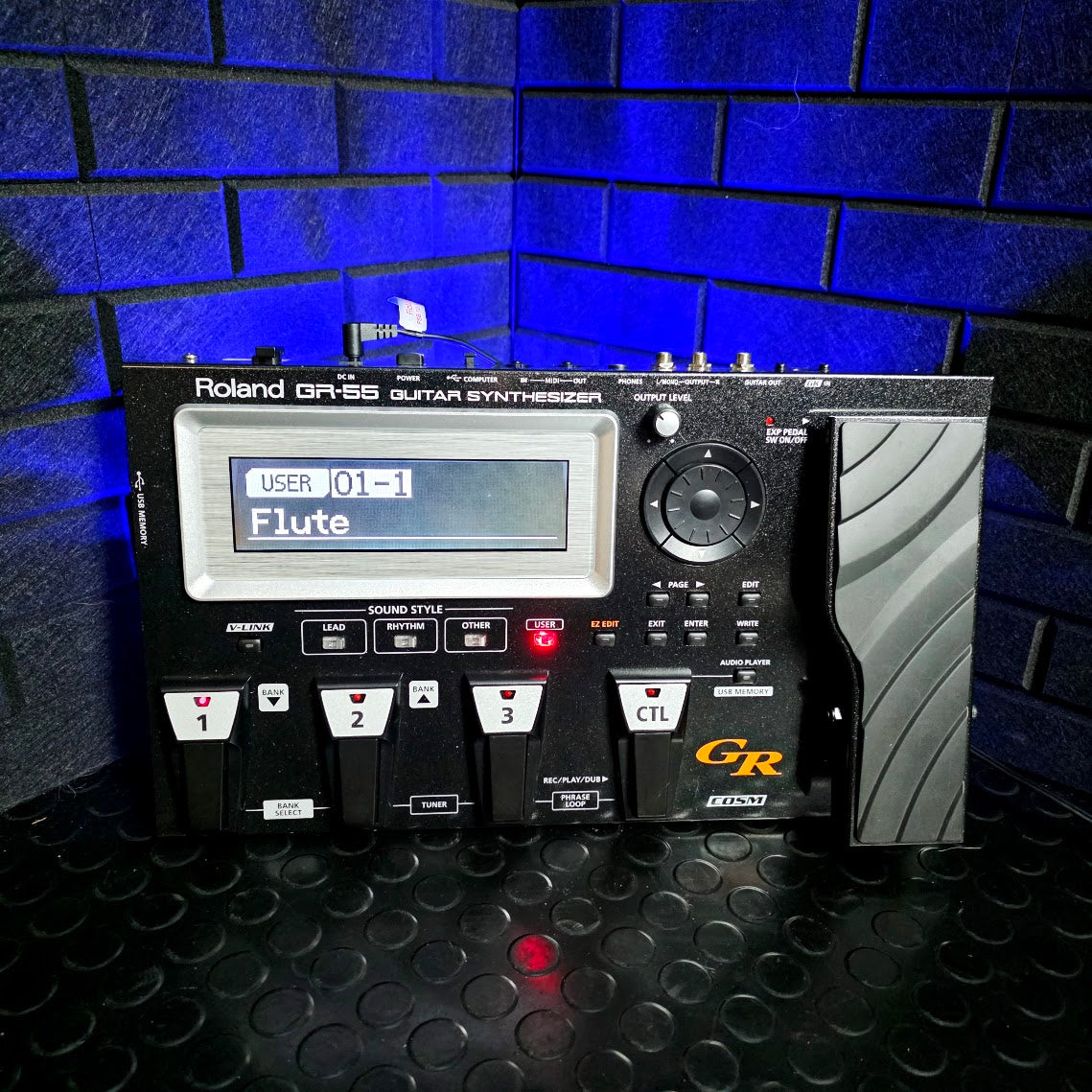 ROLAND GR-55S BLACK GUITAR SYNTHESIZER