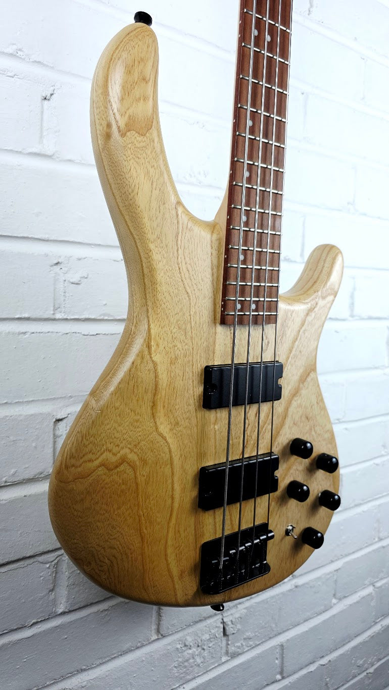CORT ACTION DLX AS 4 STRING ACTIVE OPEN PORE NATURAL BASS GUITAR