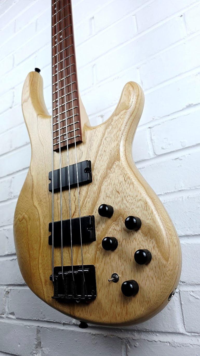 CORT ACTION DLX AS 4 STRING ACTIVE OPEN PORE NATURAL BASS GUITAR