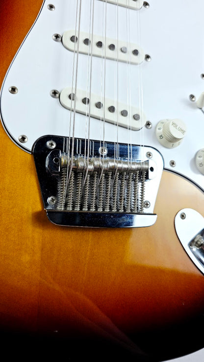 FENDER STRATOCASTER XII 12 STRING 3 TONE SUNBURST 90S JAPAN ELECTRIC GUITAR