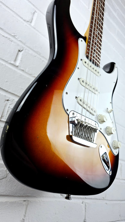 FENDER STRATOCASTER XII 12 STRING 3 TONE SUNBURST 90S JAPAN ELECTRIC GUITAR