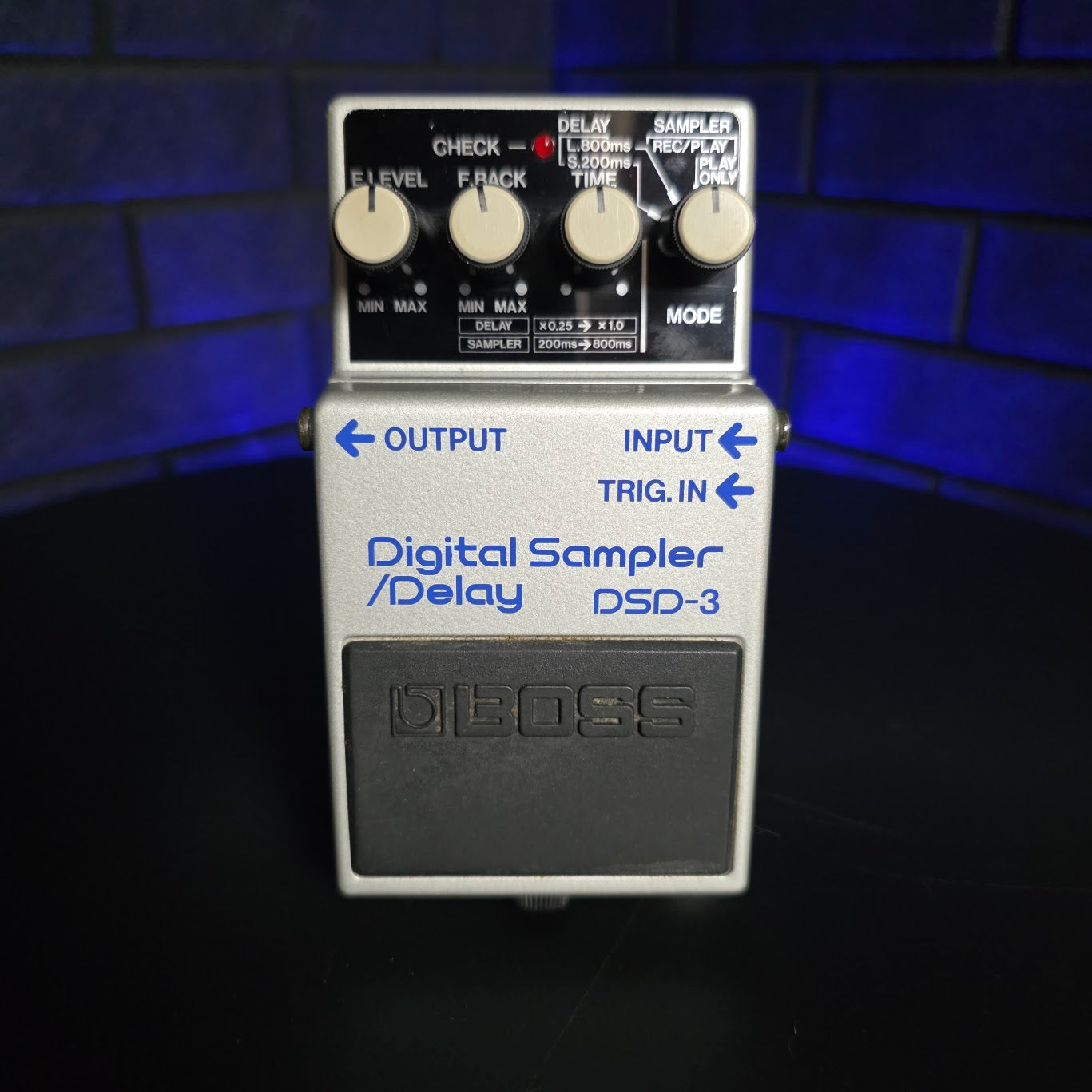 BOSS DSD-3 DIGITAL SAMPLER DELAY 80s JAPAN VINTAGE PEDAL WITH BOX
