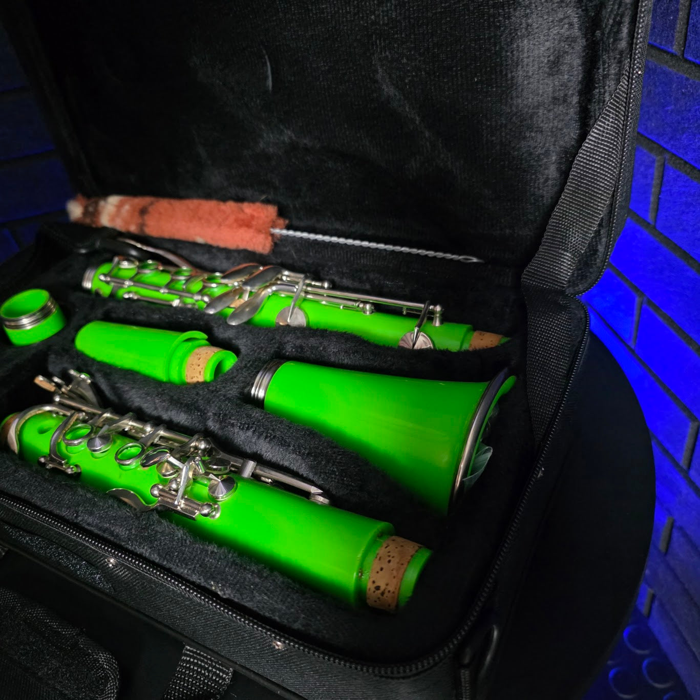 SLADE USA GREEN Bb STUDENT CLARINET WITH NEW CASE