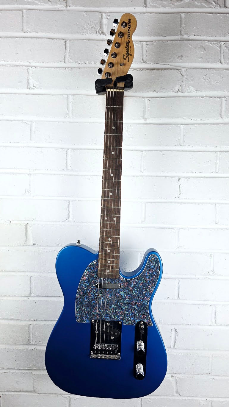 SQUIER AFFINITY SERIES LAKE PLACID BLUE PEARLOID TELECASTER ELECTRIC GUITAR