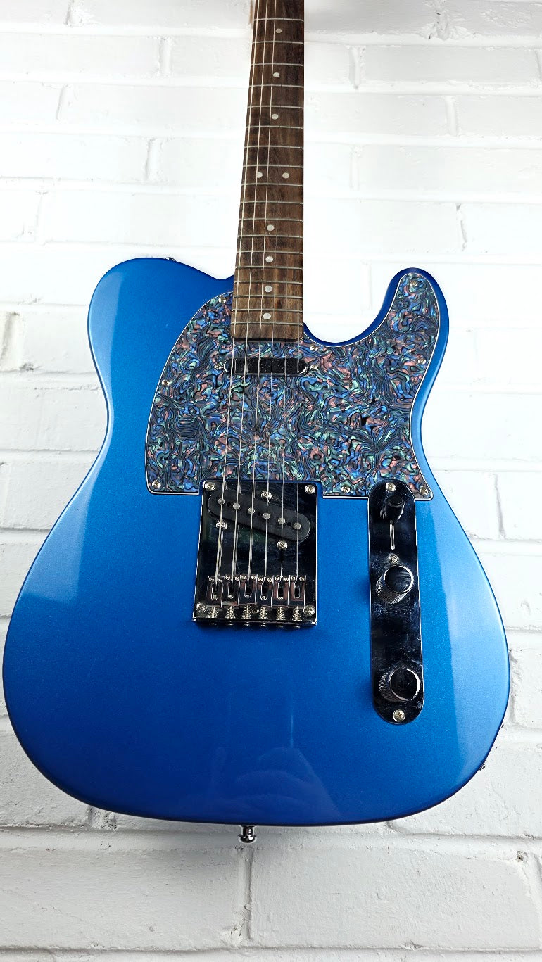 SQUIER AFFINITY SERIES LAKE PLACID BLUE PEARLOID TELECASTER ELECTRIC GUITAR