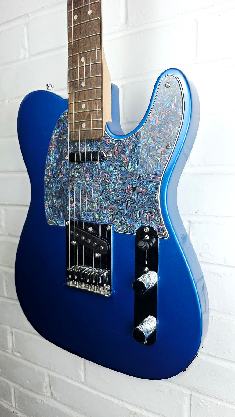 SQUIER AFFINITY SERIES LAKE PLACID BLUE PEARLOID TELECASTER ELECTRIC GUITAR