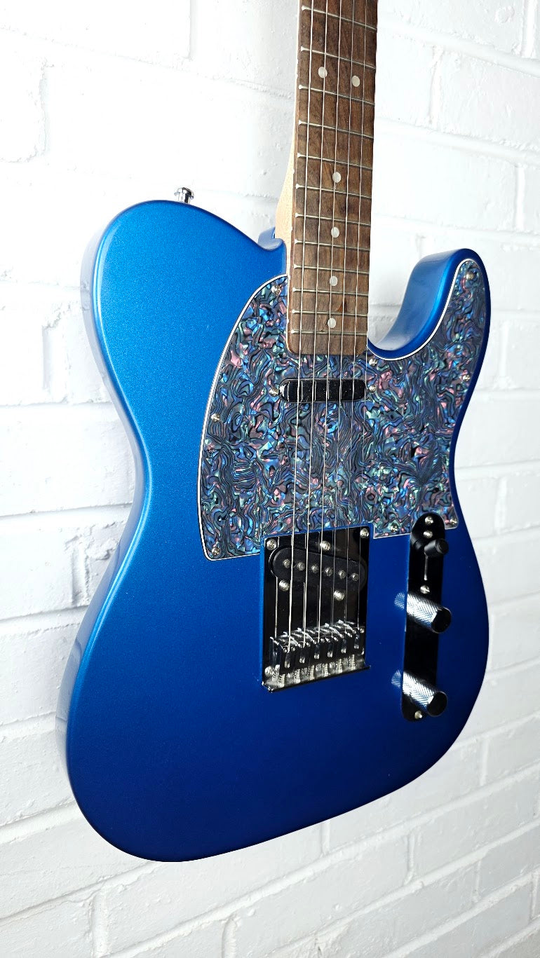 SQUIER AFFINITY SERIES LAKE PLACID BLUE PEARLOID TELECASTER ELECTRIC GUITAR