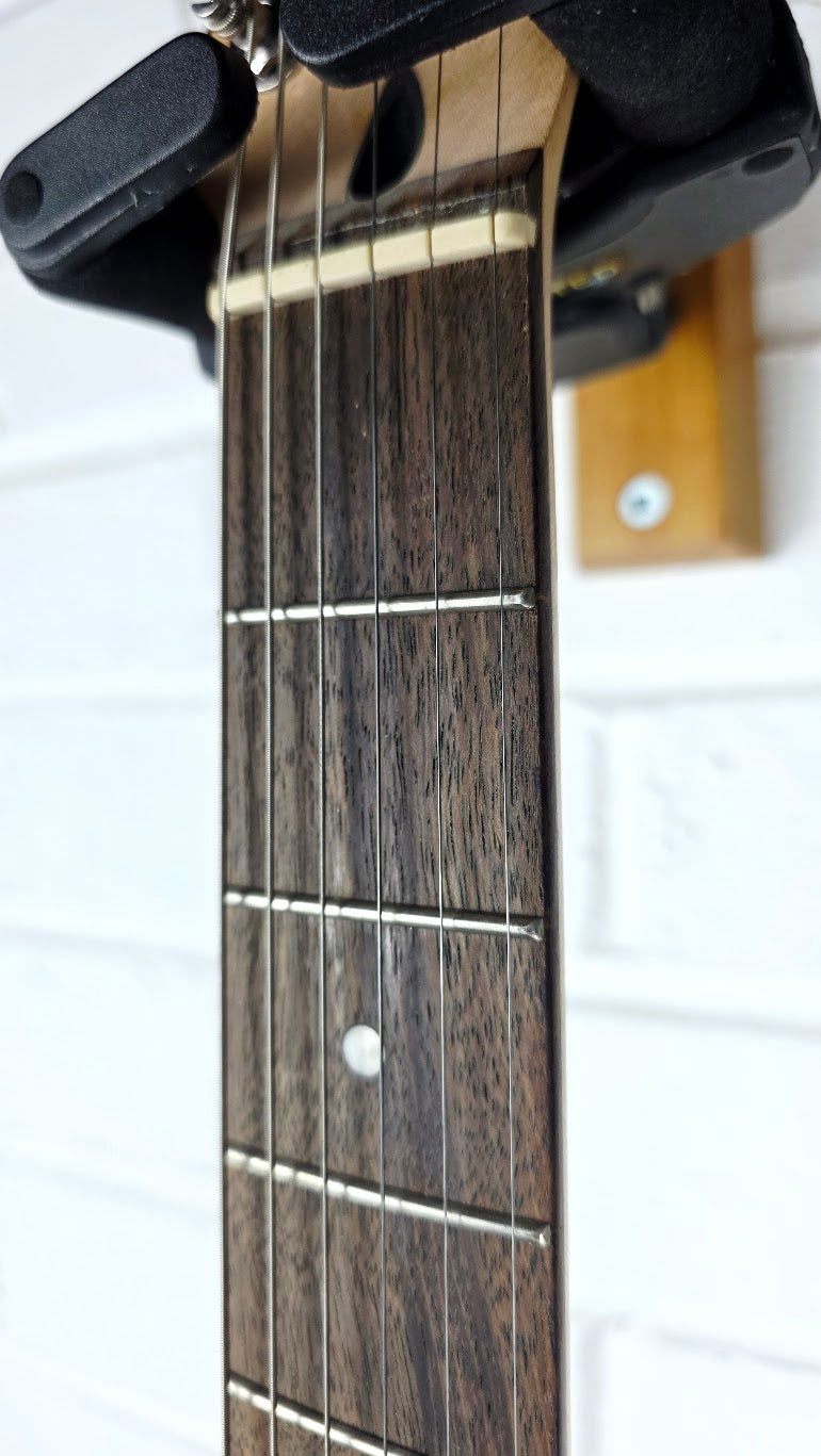 SQUIER AFFINITY SERIES LAKE PLACID BLUE PEARLOID TELECASTER ELECTRIC GUITAR