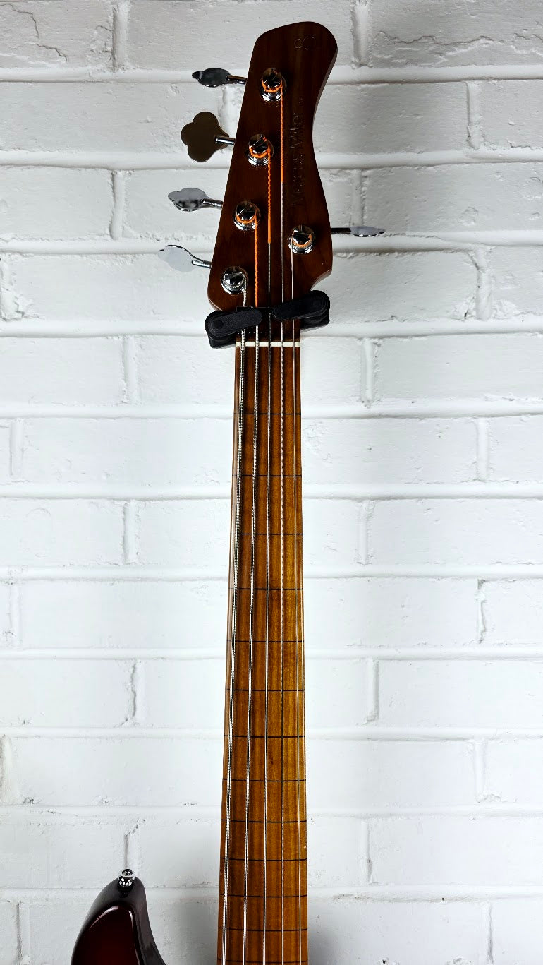 SIRE MARCUS MILLER P5 FRETLESS 5 STRING BASS TOBACCO SUNBURST