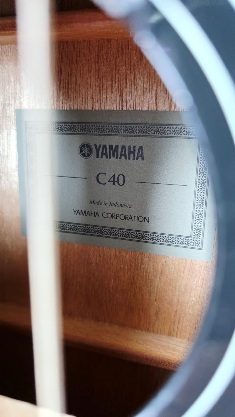 YAMAHA C40 BLACK CLASSICAL GUITAR LEFT HANDED